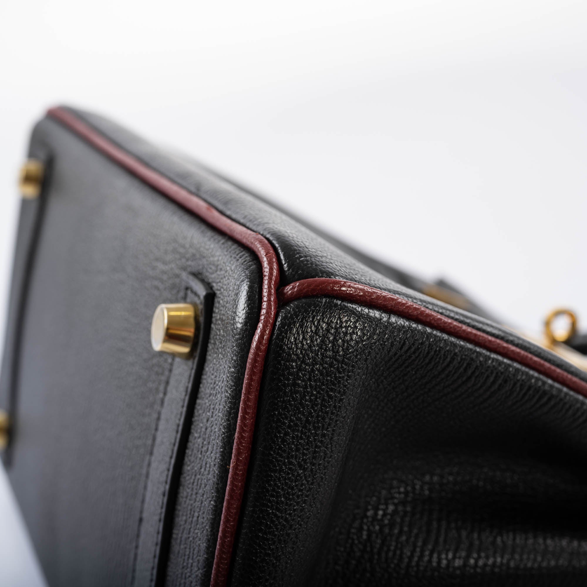 Hermès HSS Birkin 25: Black Rouge H Chevre Gold - Luxury Handbag 6 Hermès HSS Birkin 25: Black Rouge H Chevre Gold - Luxury Handbag - Image 6