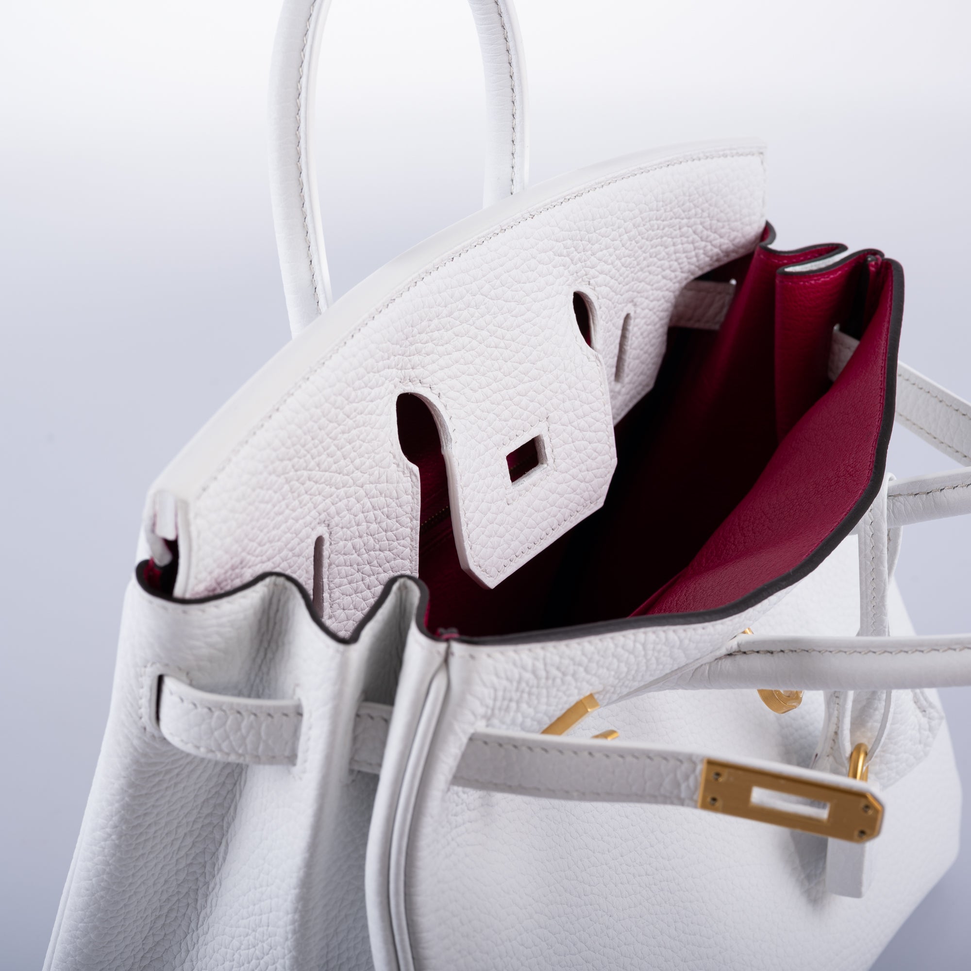 Hermès HSS Birkin 25: White Togo, Rose Pourpre Interior, Brushed Gold Hardware 10 Hermès HSS Birkin 25: White Togo, Rose Pourpre Interior, Brushed Gold Hardware - Image 10