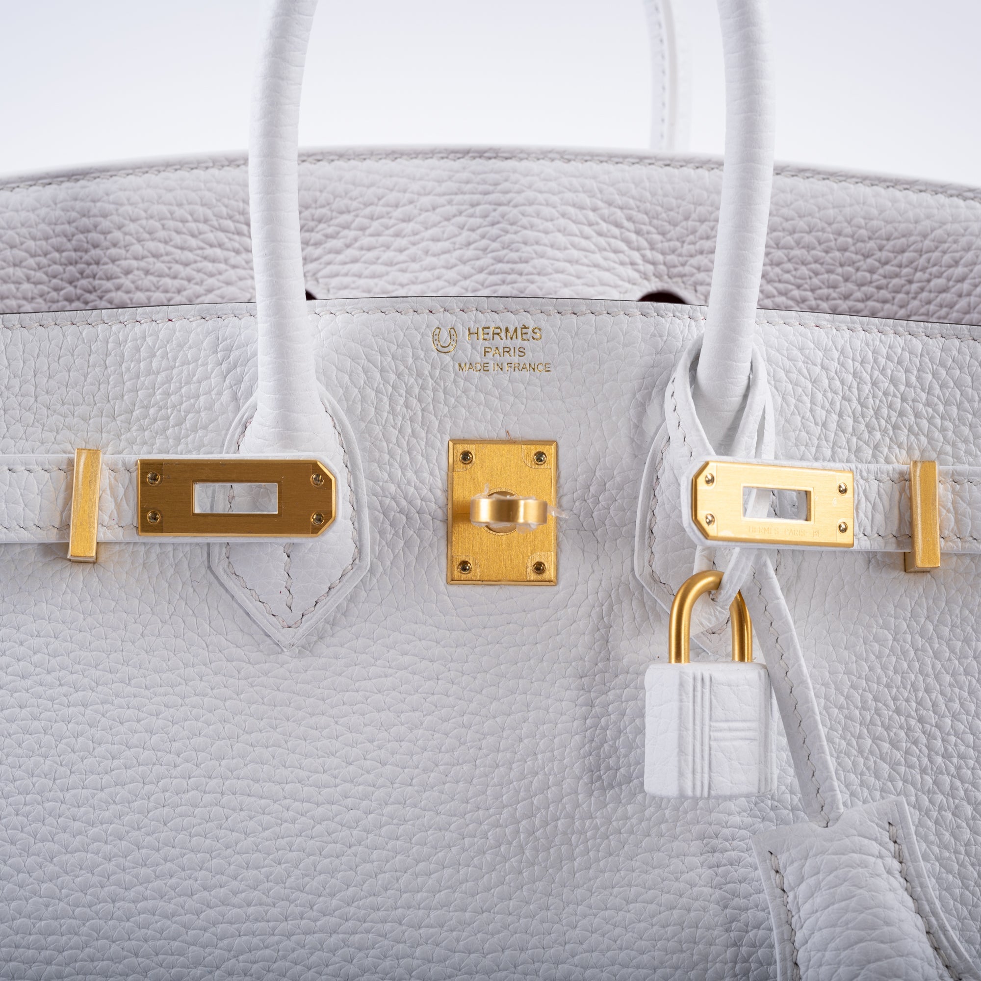 Hermès HSS Birkin 25: White Togo, Rose Pourpre Interior, Brushed Gold Hardware 4 Hermès HSS Birkin 25: White Togo, Rose Pourpre Interior, Brushed Gold Hardware - Image 4